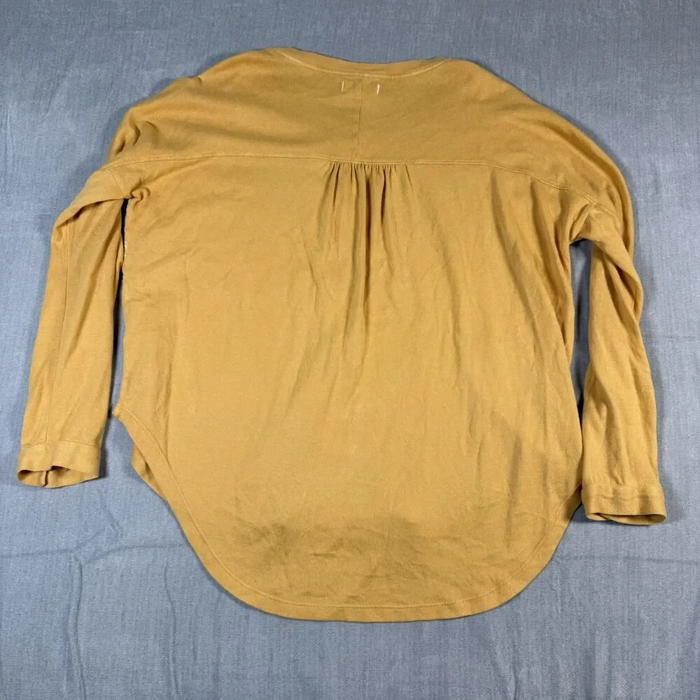We the Free People Free Spirit Henley Long Sleeve High Low Tee Size Small EUC